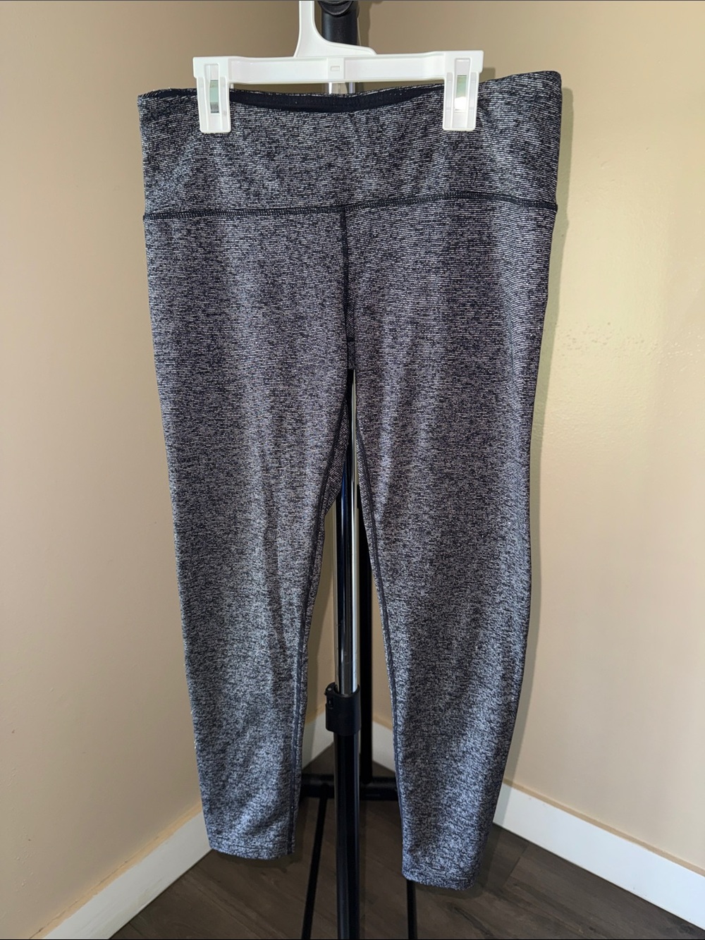 Tuff Athletics Black and Heathered Gray Active Leggings